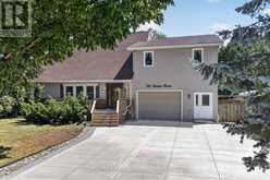 595 WINBLEST AVENUE | London Ontario | Slide Image Two