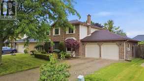 7046 DIANE CRESCENT | London Ontario | Slide Image Three