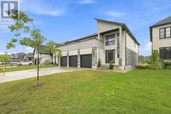 17 ARROWWOOD PATH | Ilderton Ontario | Slide Image Three