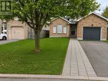 185 THURMAN CIRCLE | London Ontario | Slide Image Two