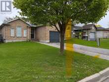 185 THURMAN CIRCLE | London Ontario | Slide Image Three