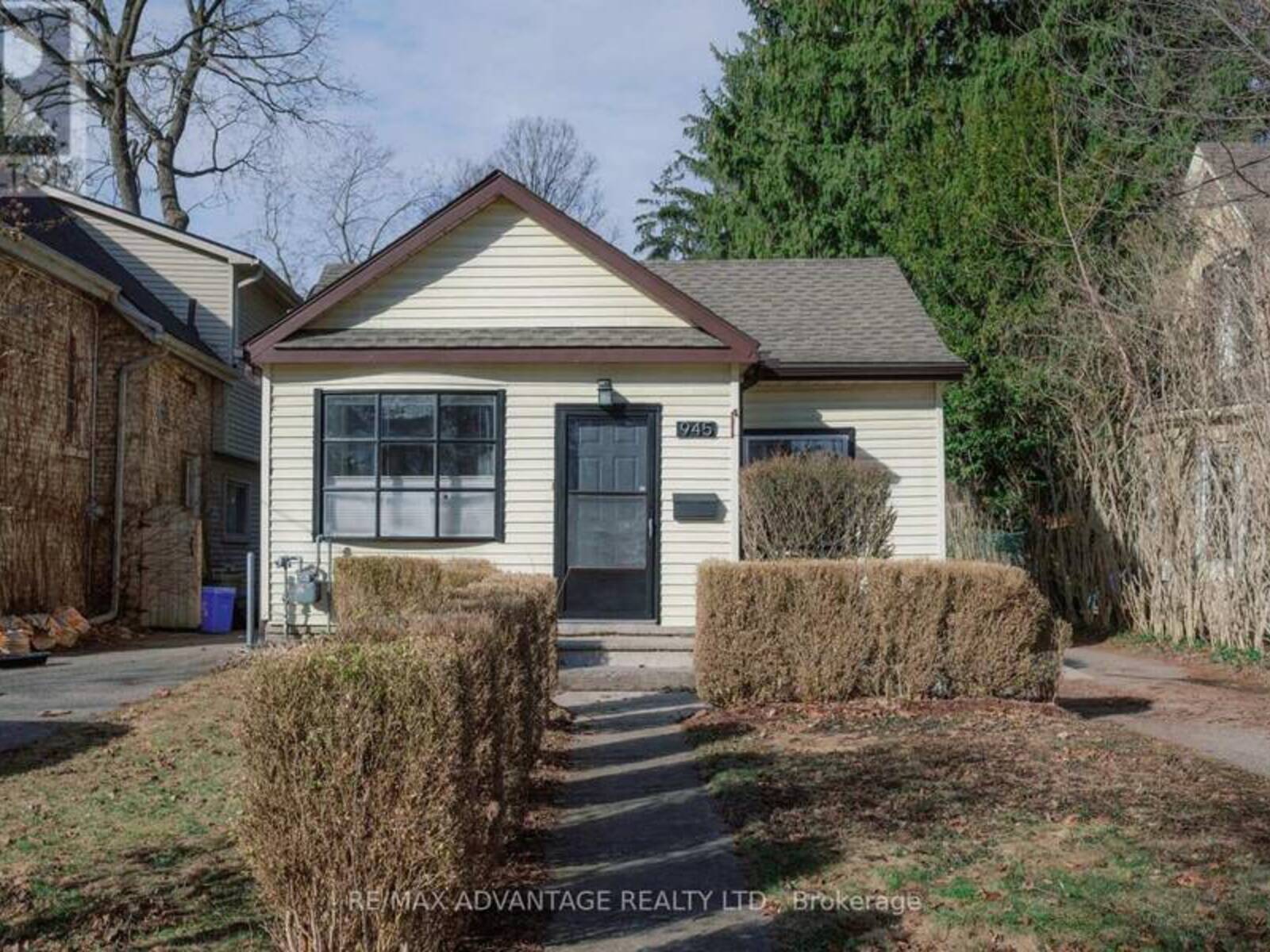 945 COLBORNE STREET, London, Ontario N6A 4A5
