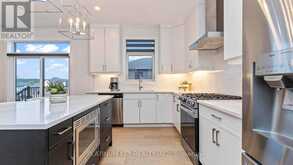 83 DAVENTRY WAY | Komoka Ontario | Slide Image Twelve