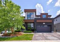 83 DAVENTRY WAY | Komoka Ontario | Slide Image Two