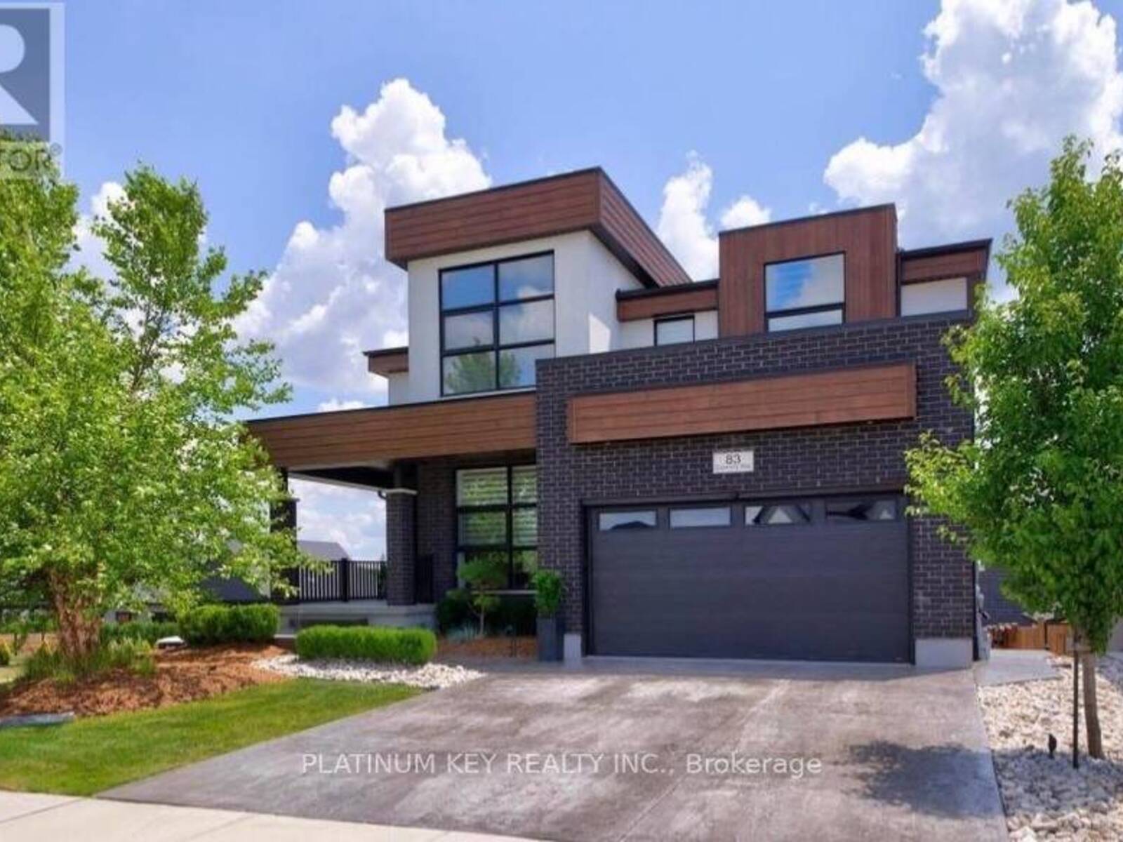 83 DAVENTRY WAY, Komoka, Ontario N0L 1R0