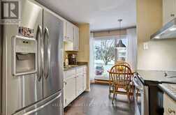 70 CHIDDINGTON GATE | London Ontario | Slide Image Four
