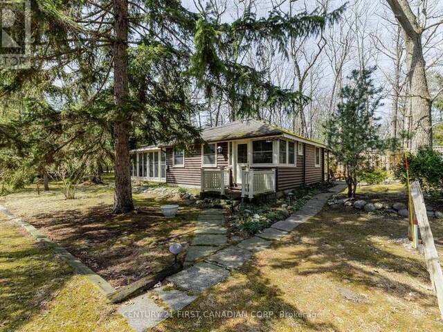 47 HEAMAN CRESCENT Grand Bend Ontario, N0M 1T0 - 2 Bedrooms Home For Sale
