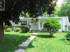43 ST ANDREWS PLACE Grand Bend Ontario, N0M 1T0
