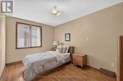 27 STIRRUP COURT | London Ontario | Slide Image Eight