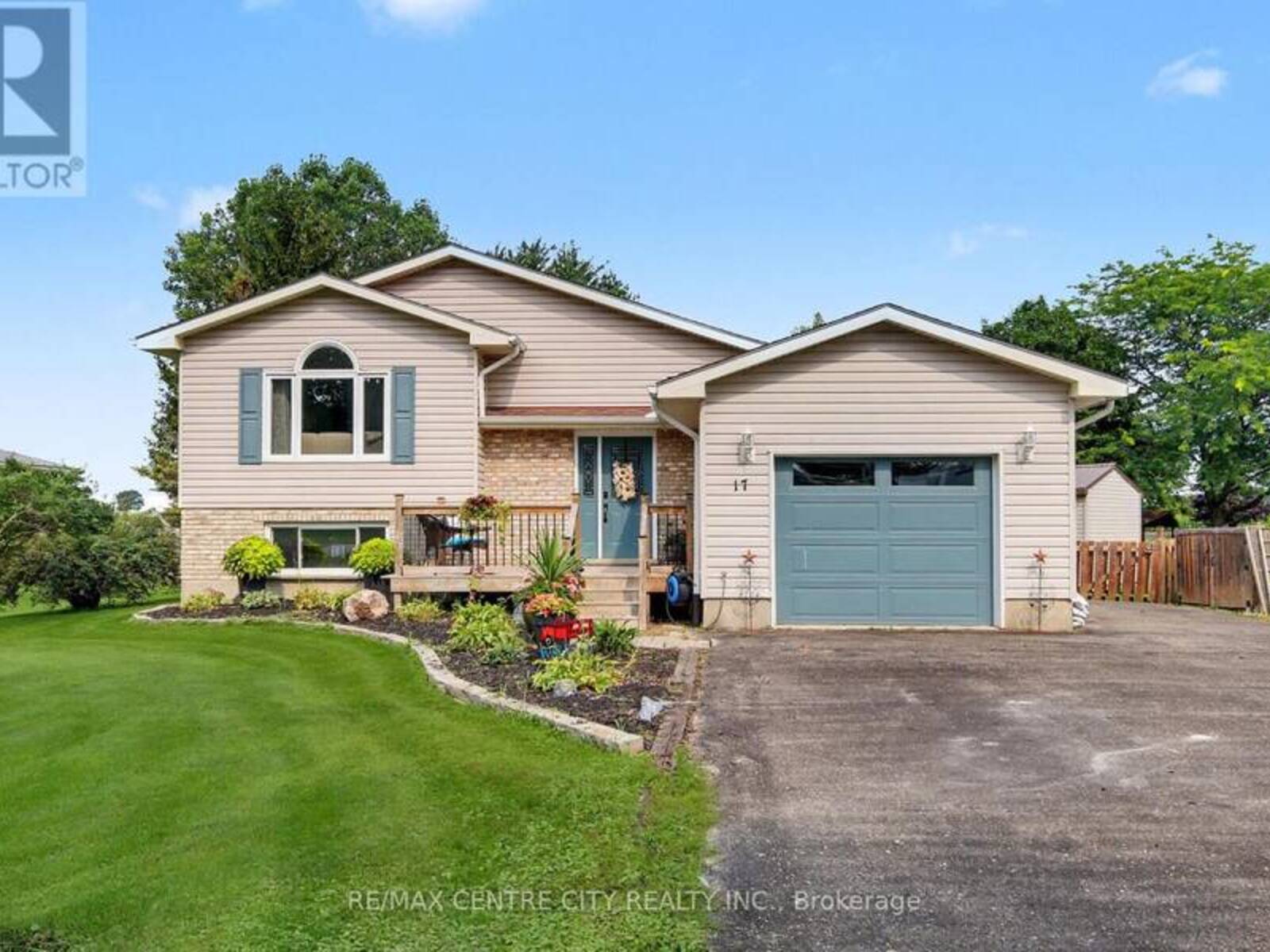 17 ROSE STREET, Dutton-Dunwich, Ontario N0L 2M0