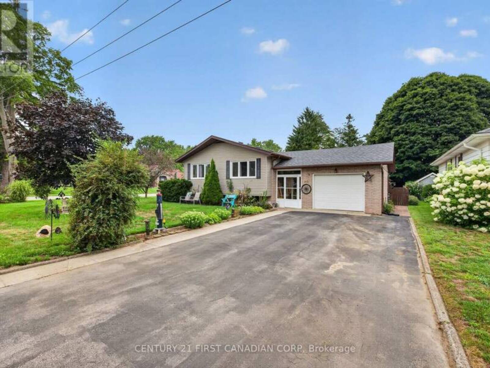 213 FOURTH STREET, West Elgin, Ontario N0L 2C0