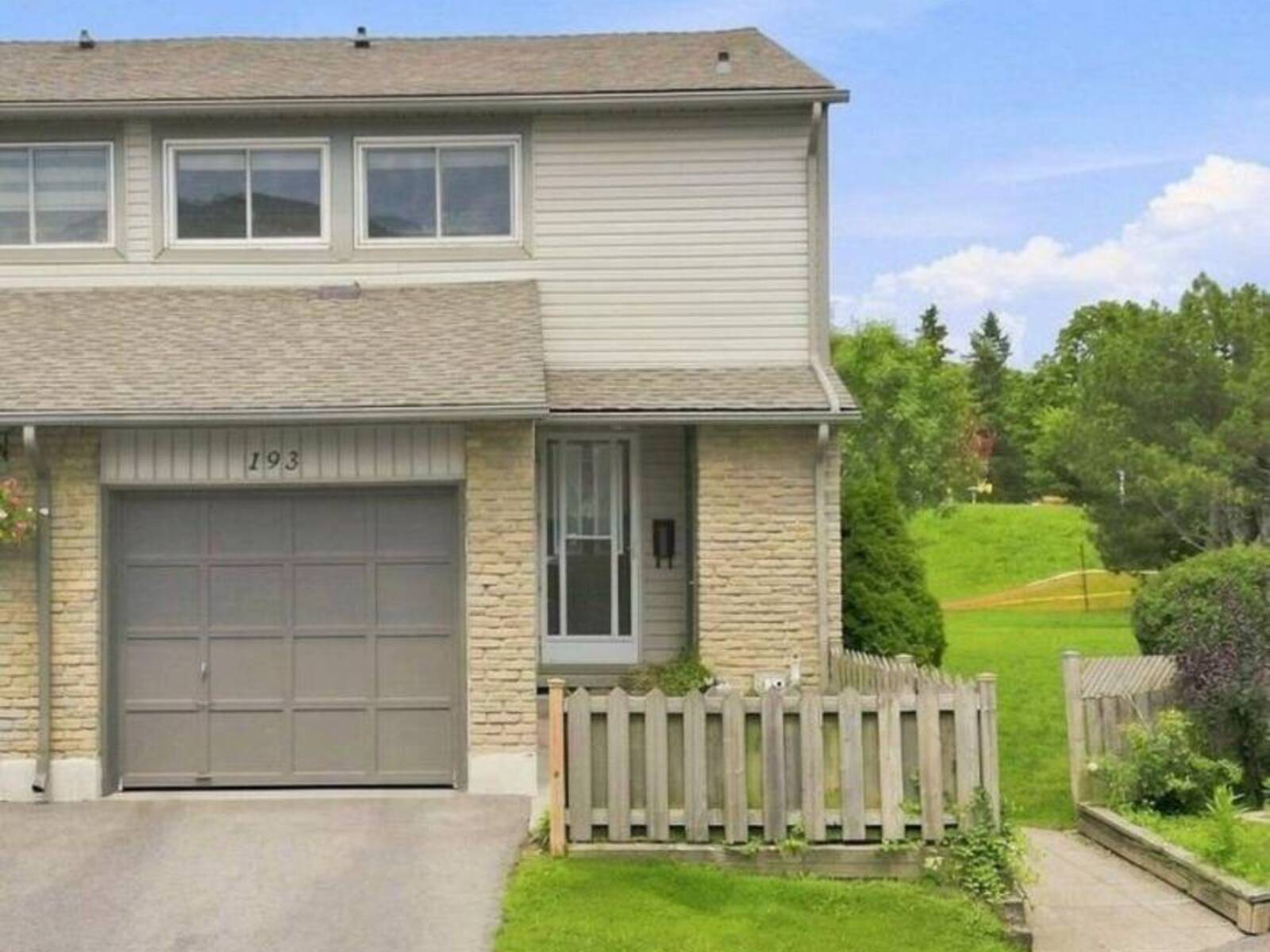 193 DEVERON CRESCENT, London, Ontario N5Z 4J7