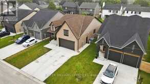 130 SCOTTS DRIVE | Lucan Biddulph Ontario | Slide Image Twenty-seven