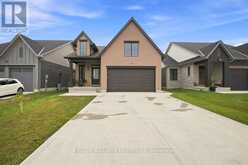 130 SCOTTS DRIVE | Lucan Biddulph Ontario | Slide Image Two