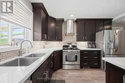 43 MEREDITH DRIVE | Ilderton Ontario | Slide Image Nine