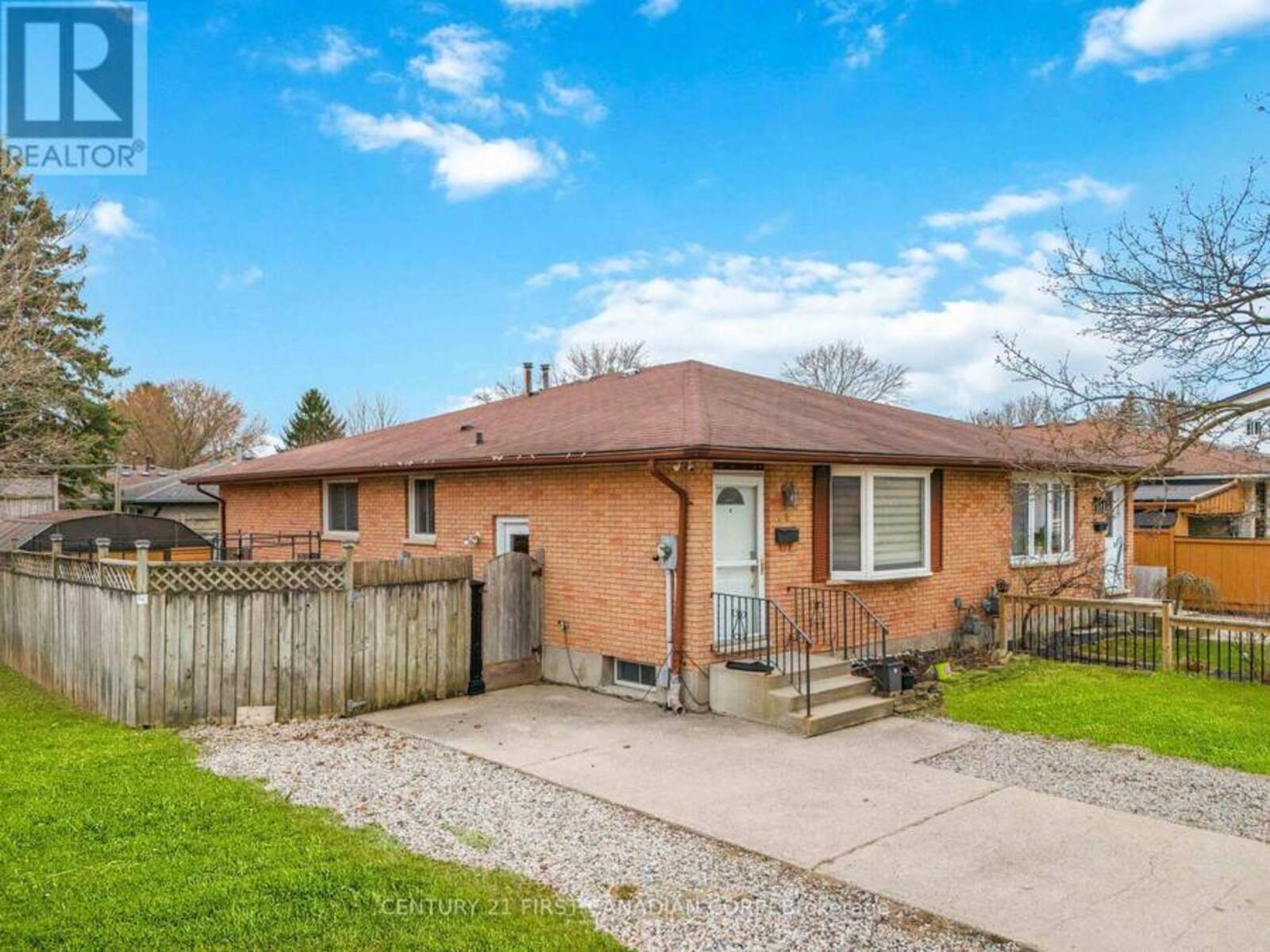 54 BRENNAN DRIVE N, Strathroy-Caradoc, Ontario N7G 3S3