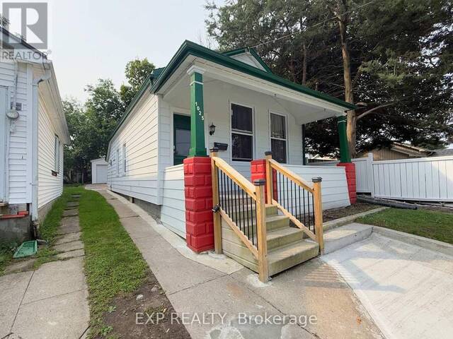 1025 YORK STREET London Ontario, N5W 2T4 - 3 Bedrooms Home For Sale