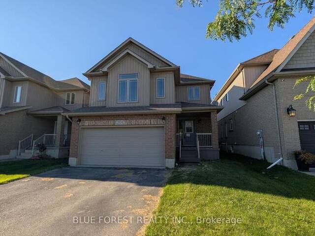 904 FRONTENAC CRESCENT Woodstock Ontario, N4V 0A8 - 3 Bedrooms Home For Sale