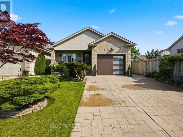 241 OLDHAM STREET London Ontario, N5Z 5E3 - 4 Bedrooms Home For Sale