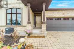 10 - 19 HILLSIDE DRIVE E | Niagara-on-the-Lake Ontario | Slide Image One