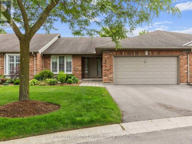 7 - 1755 LOUISE BOULEVARD London Ontario, N6G 5G4 - 2 Bedrooms Condo For Sale