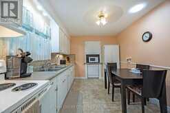 117 1/2 A FLORA STREET | St. Thomas Ontario | Slide Image Ten