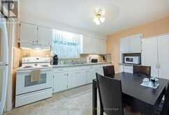 117 1/2 A FLORA STREET | St. Thomas Ontario | Slide Image Twelve