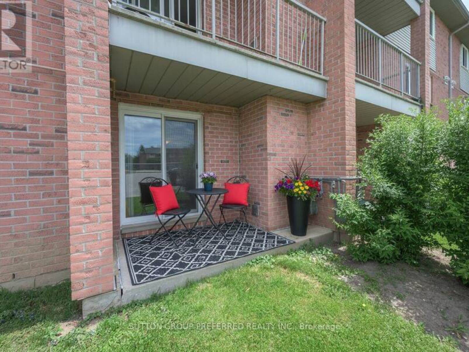 52 - 136 CONWAY DRIVE, London, Ontario N6E 3N1