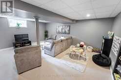 446 SOUTH LEAKSDALE CIRCLE | London Ontario | Slide Image Thirty-five