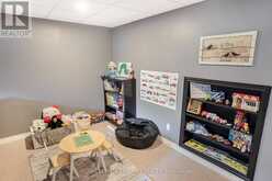 446 SOUTH LEAKSDALE CIRCLE | London Ontario | Slide Image Thirty-six