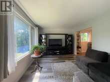 82 LACEY CRESCENT | London Ontario | Slide Image Seven