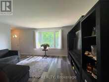82 LACEY CRESCENT | London Ontario | Slide Image Nine