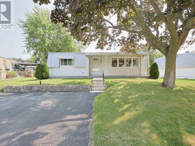 254 HIGHLAND SPRINGS Grand Bend Ontario, N0M 1T0 - 2 Bedrooms Home For Sale