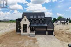 876 WHITE PINE STREET | London Ontario | Slide Image Two
