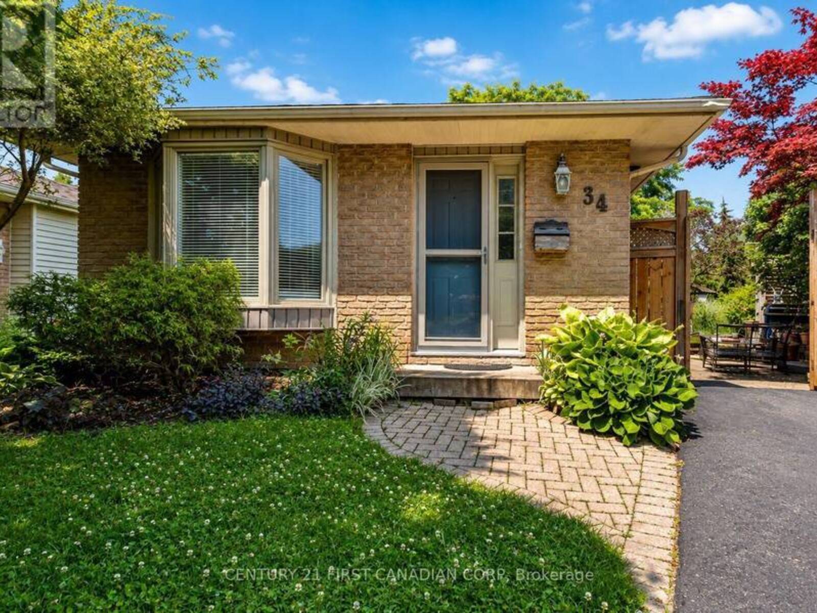 34 SPEIGHT COURT, London, Ontario N5V 3J3