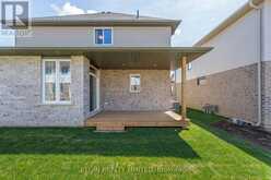 3 HEMLOCK CRESCENT | Aylmer Ontario | Slide Image Three
