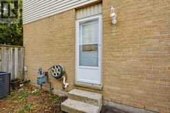 33 ASHLEY CRESCENT | London Ontario | Slide Image Nine