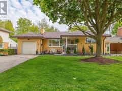 58 CENTRE CRESCENT N London Ontario, N6J 2Z6