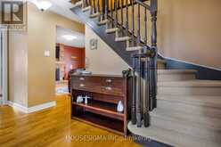 18 JENNIFER GARDENS | London Ontario | Slide Image Eight