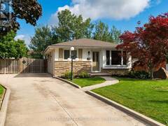 26 HEATH PLACE London Ontario, N5Z 4G6