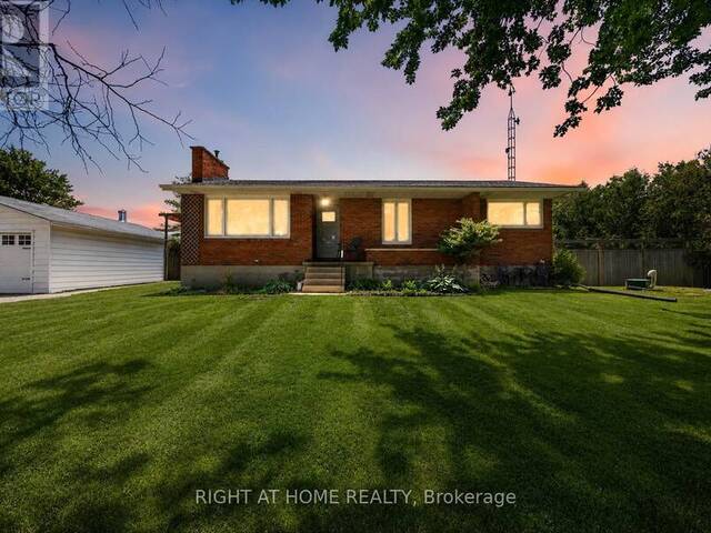 1933 PLANK ROAD Sarnia Ontario, N7T 7H5 - 4 Bedrooms Home For Sale