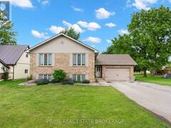 24 QUEEN STREET W Lambton Shores Ontario, N0N 1J0