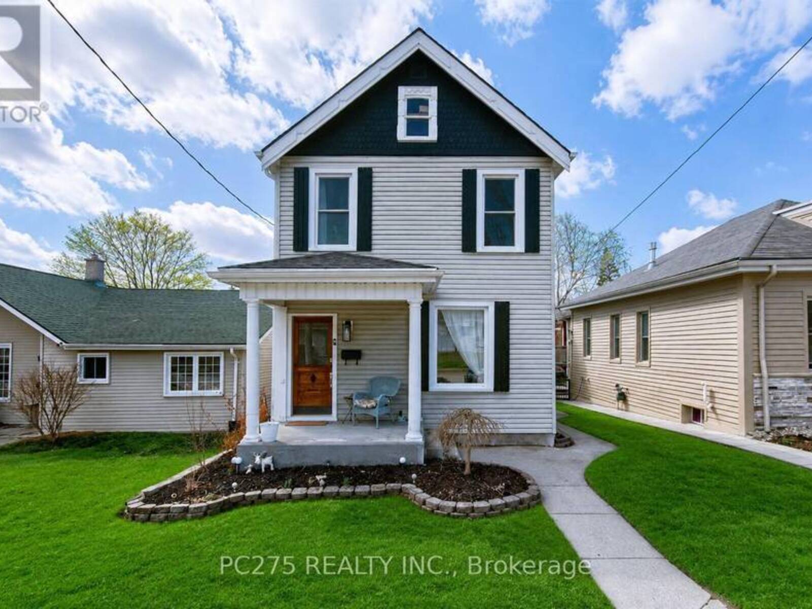 92 WALNUT STREET, Paris, Ontario N3L 2J7