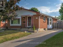 138 HARDING CRESCENT London Ontario, N6E 1G3