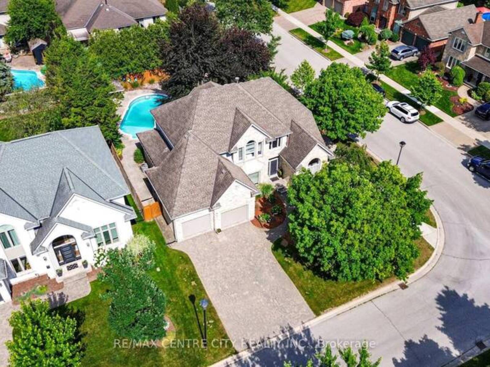 2 HAVENWOOD WAY, London, Ontario N6H 5C2