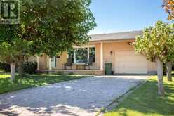8 CROATIA COURT | St. Thomas Ontario | Slide Image One