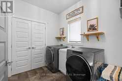 21 LOCKY LANE | Komoka Ontario | Slide Image Eighteen