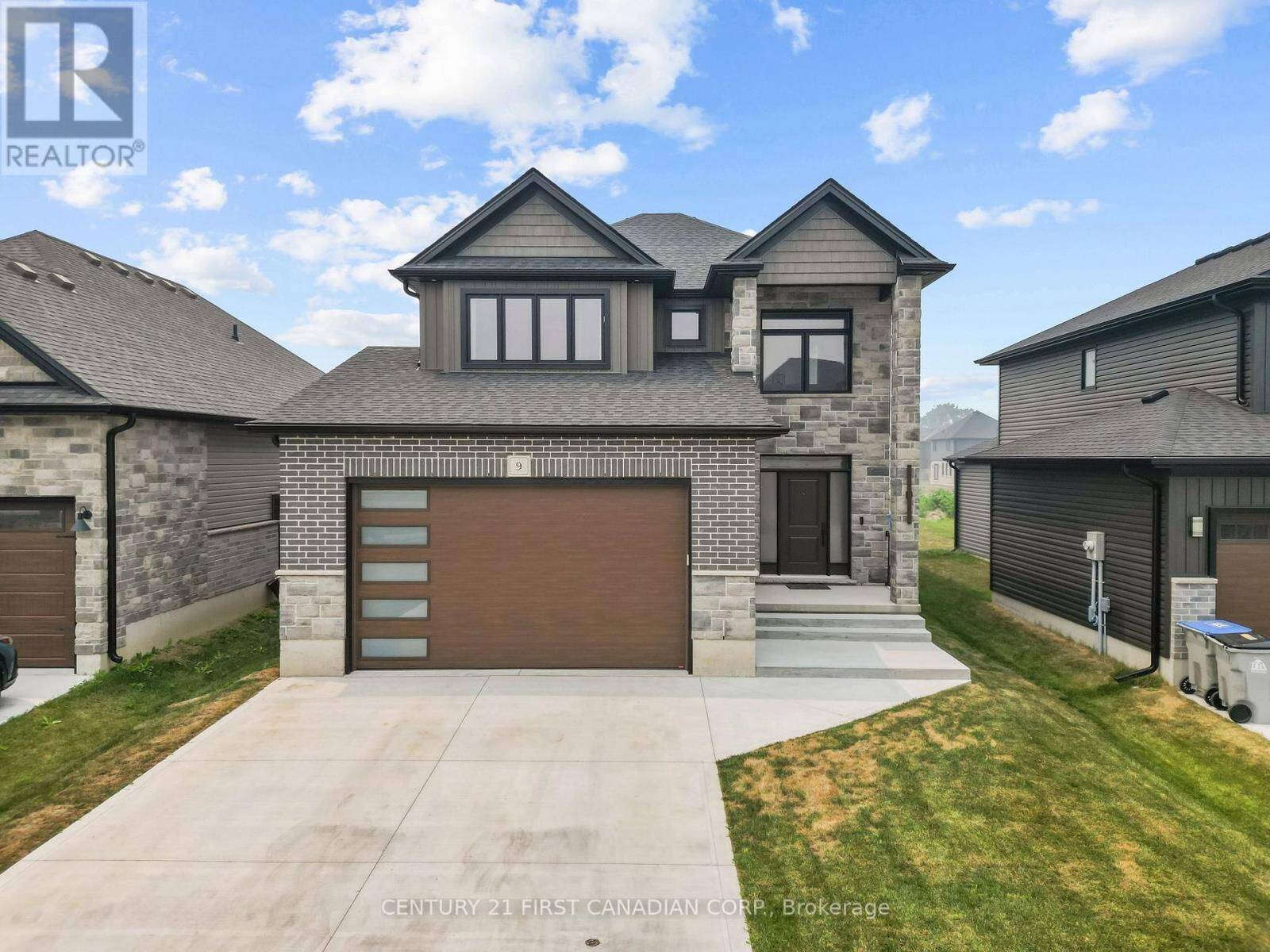 9 SHELDABREN STREET, North Middlesex, Ontario N0M 1A0