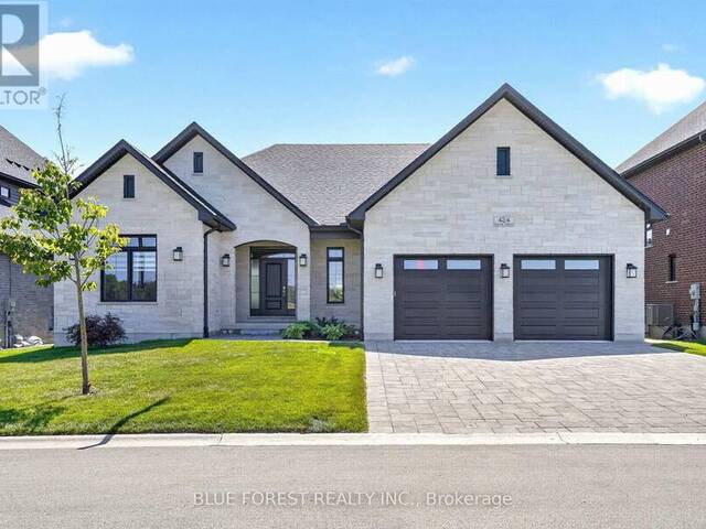 424 WARNER TERRACE London Ontario, N6G 0E6 - 5 Bedrooms Home For Sale