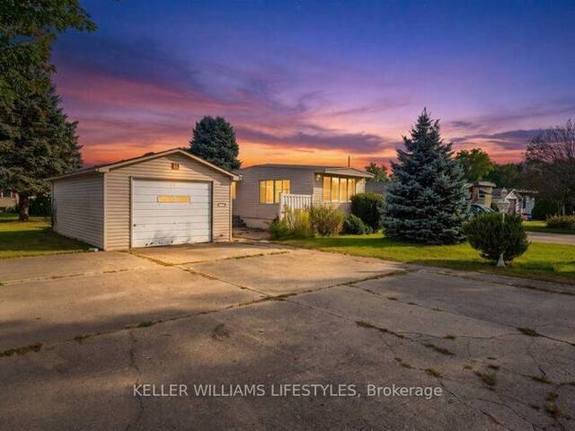 8 STEWART STREET Strathroy-Caradoc Ontario, N7G 3K8 - 1 Bedroom Home For Sale